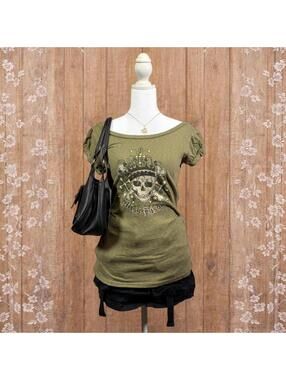 MISS BISON Skull Graphic Baby Tee